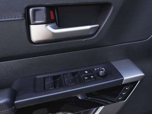 Used 2024 Toyota Tundra Limited image 10