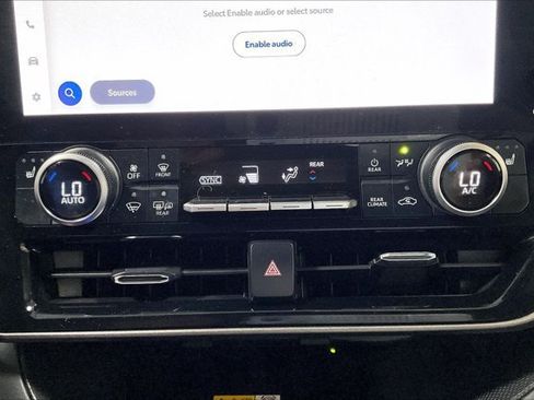 Certified 2024 Toyota Highlander XLE AWD/4WD image 34