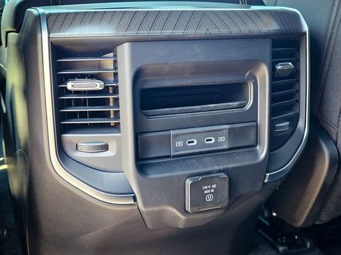 New 2026 RAM 1500 4x4 Crew Cab image 33