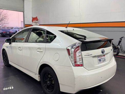 Used 2015 Toyota Prius Two image 5
