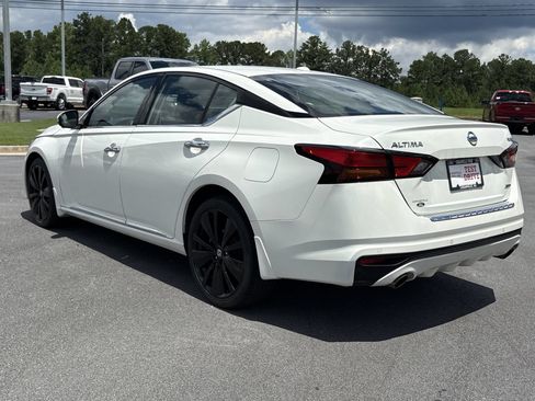 Used 2022 Nissan Altima 2.5 Platinum AWD/4WD image 21