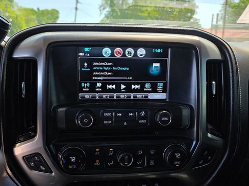 Used 2018 Chevrolet Silverado 1500 LTZ Z71 w/ LTZ Plus Package AWD/4WD image 17