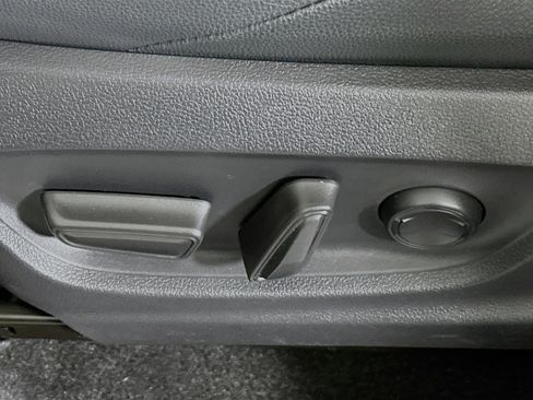 Used 2024 Toyota bZ4X Limited image 13