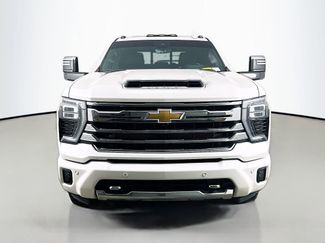 Used 2024 Chevrolet Silverado 3500 High Country w/ High Country Premium Package video 2
