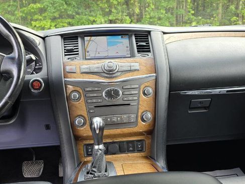 Used 2011 INFINITI QX56 4WD w/ Theater Pkg image 19