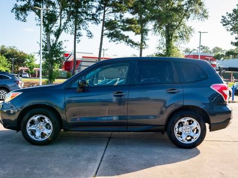 Used 2014 Subaru Forester 2.5i AWD/4WD image 2