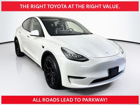 Used 2023 Tesla Model Y Long Range AWD/4WD image 1