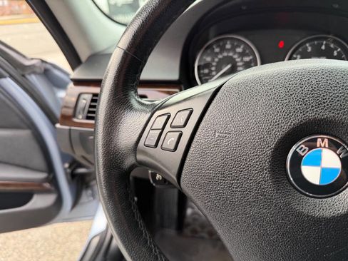 Used 2011 BMW 328i xDrive Sedan AWD/4WD image 34