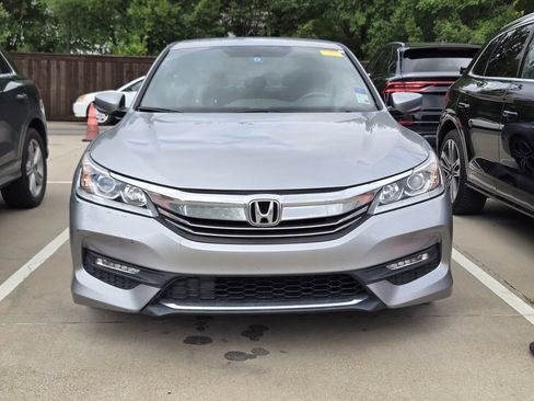 Used 2017 Honda Accord Sport image 4