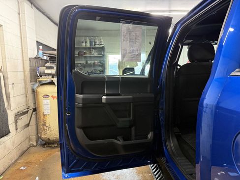 Used 2018 Ford F150 XLT w/ Equipment Group 302A Luxury image 15