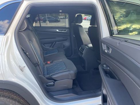 New 2026 Volkswagen Atlas Cross Sport SEL Premium R-Line AWD/4WD image 30