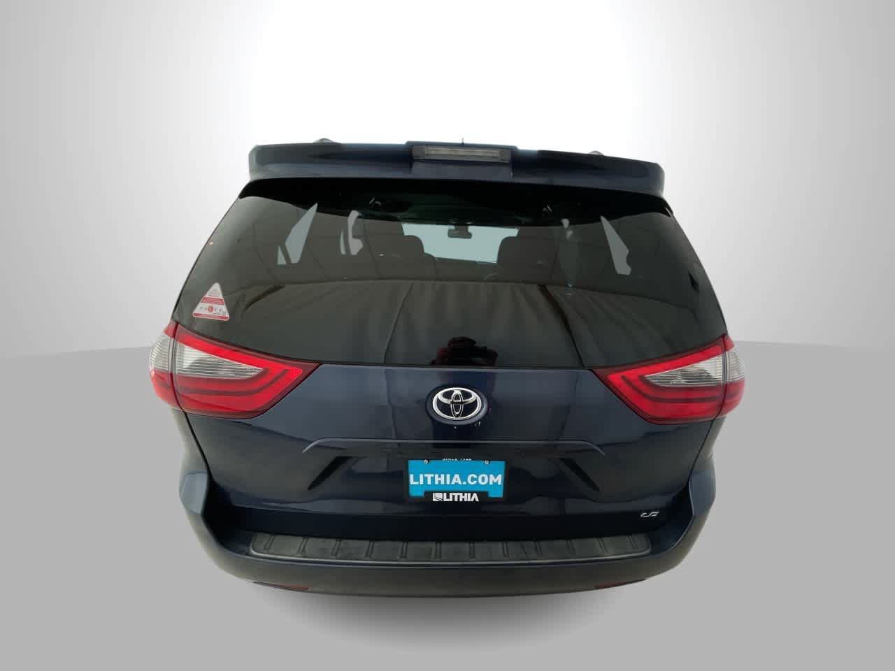 Used 2020 Toyota Sienna LE w/ Protection Package FWD image 7