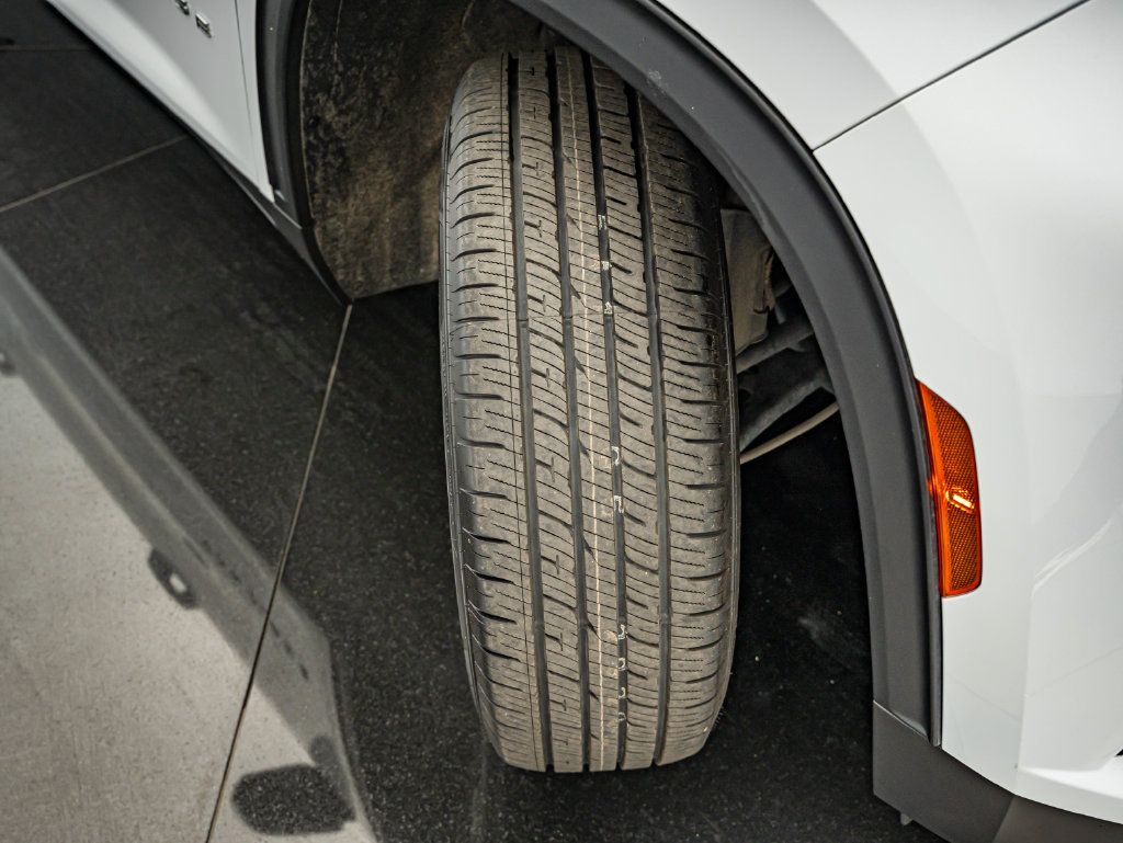 Used 2024 Chevrolet Traverse LS FWD image 43