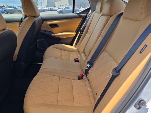 Used 2025 Nissan Sentra SV w/ SV Premium Package FWD image 12
