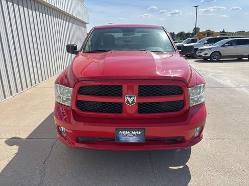 Used 2018 RAM 1500 Express w/ Express Value Package AWD/4WD image 2
