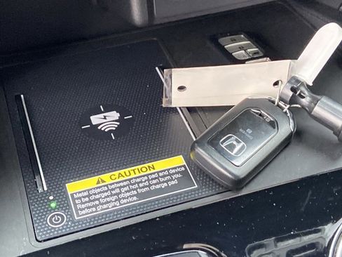 Used 2024 Honda Passport Black Edition image 41