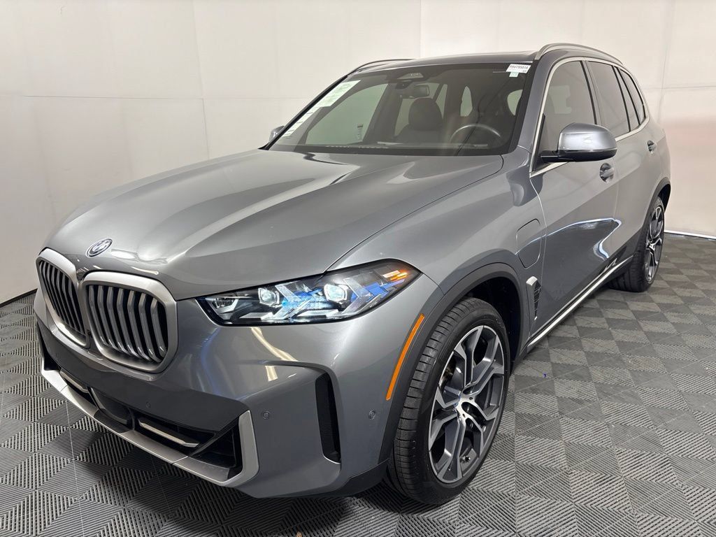 Certified 2024 BMW X5 xDrive50e w/ Premium Package AWD/4WD image 2