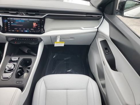 New 2026 Jeep Cherokee Limited image 21