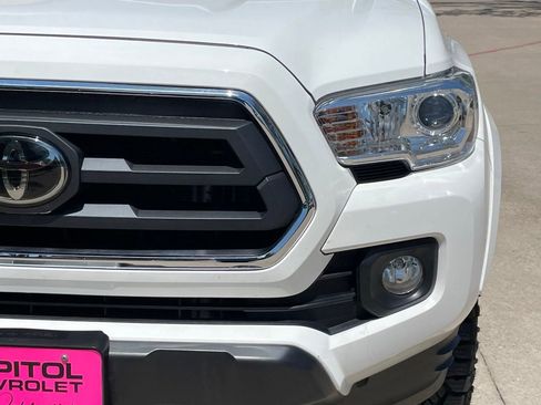 Used 2023 Toyota Tacoma SR5 RWD image 8