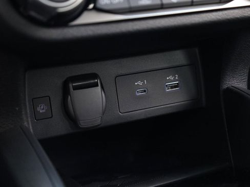 New 2025 Nissan Versa SR w/ Trunk Package image 14