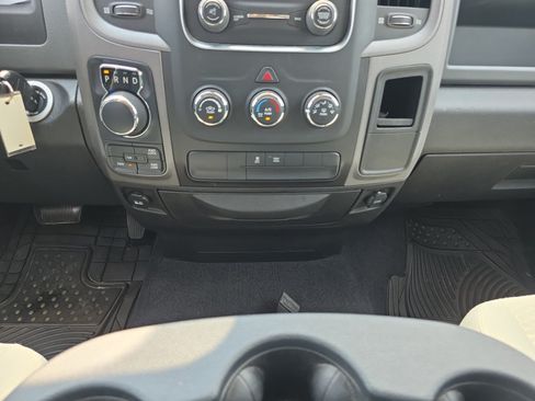 Used 2019 RAM 1500 Express AWD/4WD image 12
