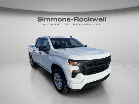 New 2026 Chevrolet Silverado 1500 Custom image 3