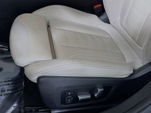 Used 2019 BMW 330i Sedan w/ Premium Package RWD image 22
