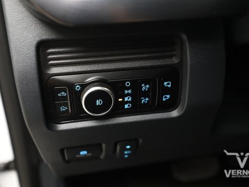Used 2025 Ford F350 Lariat AWD/4WD image 16