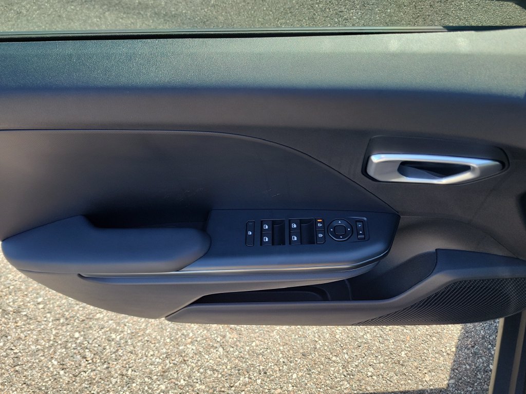 New 2026 Kia K4 FWD image 18