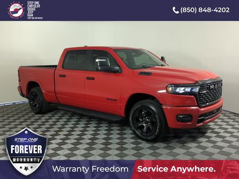 Used 2025 RAM 1500 Big Horn AWD/4WD image 8