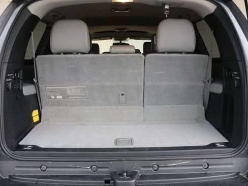 Used 2013 Toyota Sequoia SR5 AWD/4WD image 32