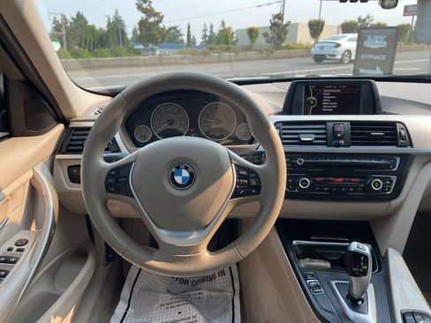 Used 2012 BMW 328i Sedan w/ Premium Pkg image 23