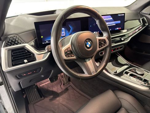 Certified 2025 BMW X5 sDrive40i w/ M Sport Package RWD image 3
