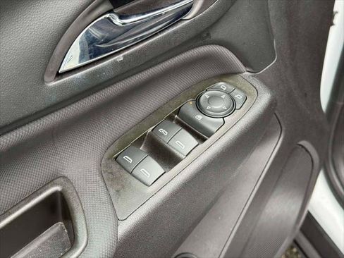 Used 2023 Chevrolet Equinox RS image 16