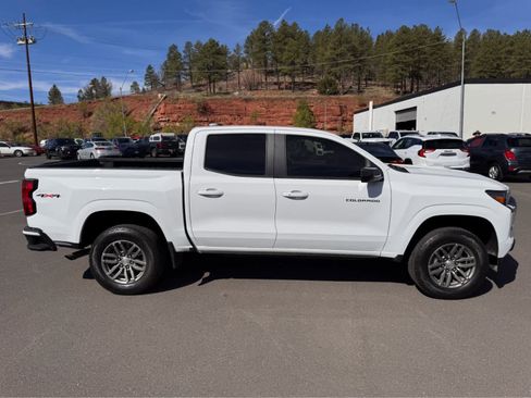 Used 2024 Chevrolet Colorado LT w/ LT Convenience Package image 6