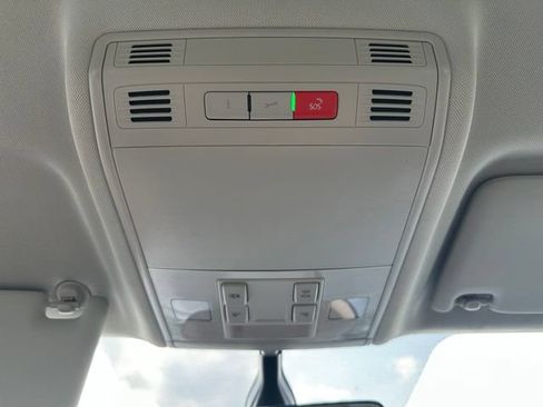 Used 2023 Volkswagen Taos S AWD/4WD image 27