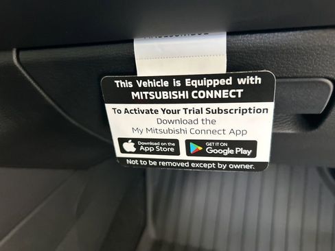 New 2025 Mitsubishi Outlander SE image 25