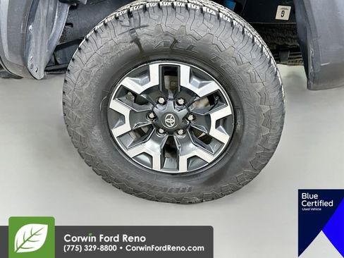 Used 2021 Toyota Tacoma TRD Off-Road image 31