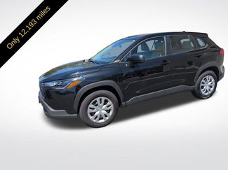 Used 2023 Toyota Corolla Cross L AWD/4WD video 2