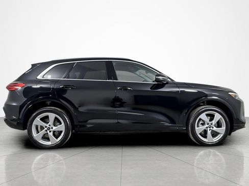 Used 2025 Audi Q5 Premium Plus w/ Premium Plus AWD/4WD image 6