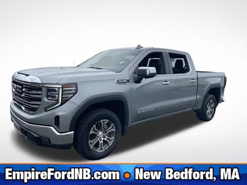 Used 2025 GMC Sierra 1500 SLT AWD/4WD image 1