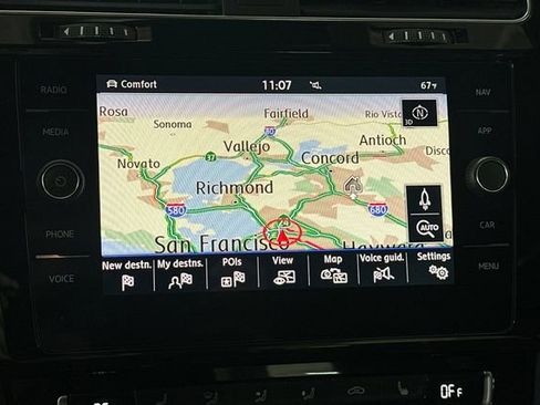 Used 2018 Volkswagen Golf R 4-Door image 23