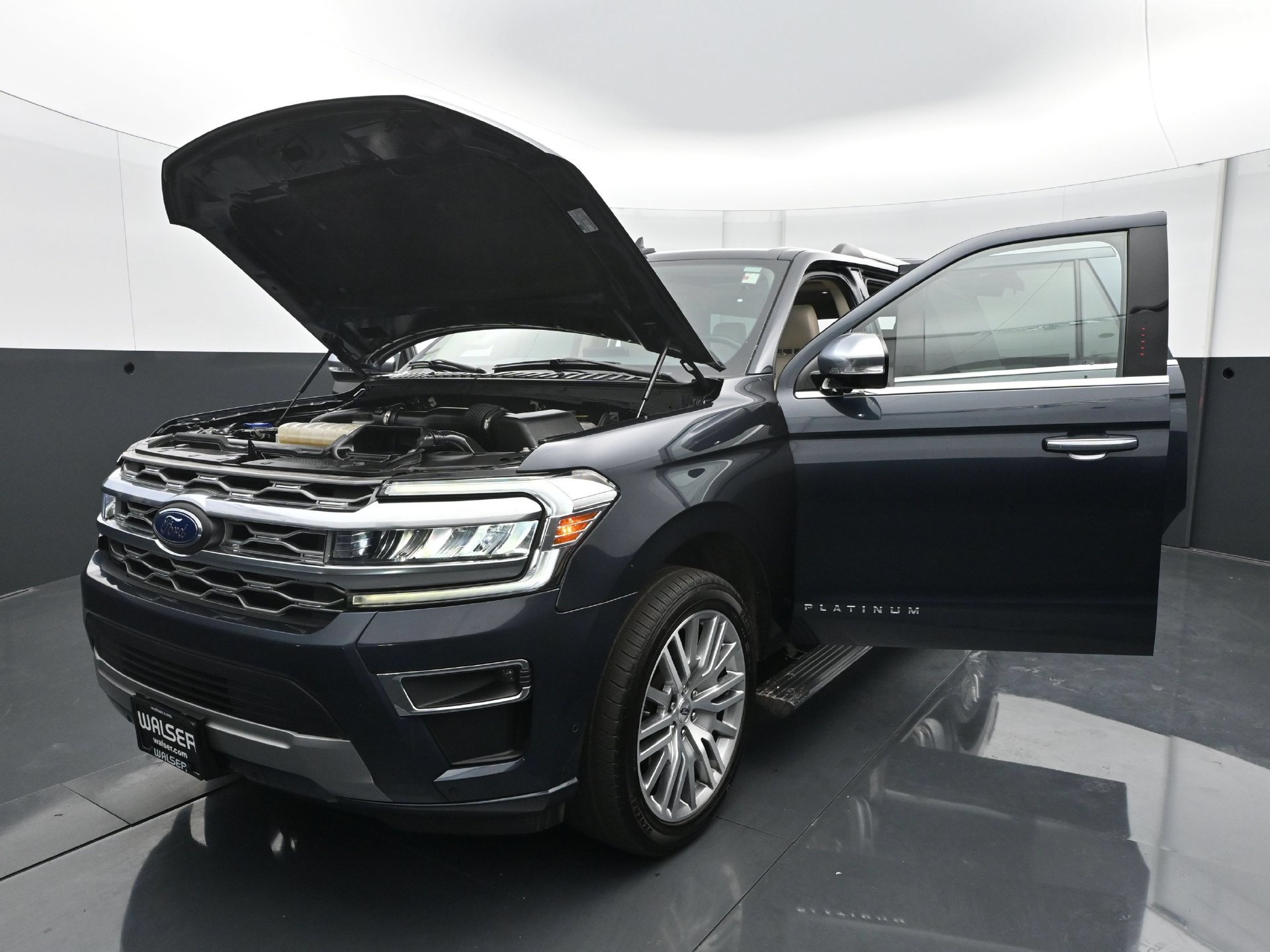 Used 2024 Ford Expedition Max Platinum AWD/4WD image 32