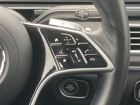 Used 2025 Mercedes-Benz GLE 450e 4MATIC image 7