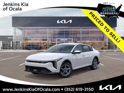 New 2025 Kia K4 LXS