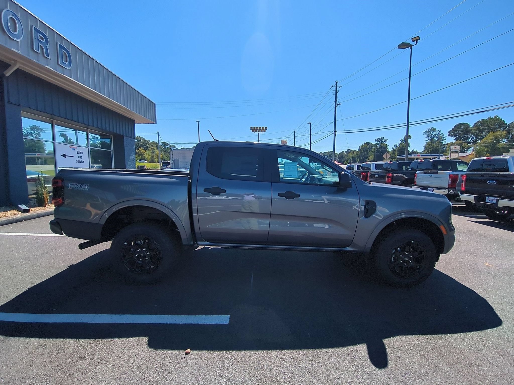 New 2026 Ford Ranger XLT w/ FX4 Off-Road Package AWD/4WD image 4