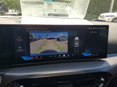 New 2025 BMW 330i Sedan w/ Convenience Package image 21