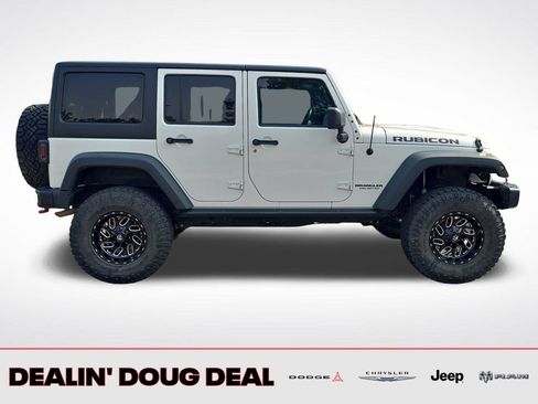 Used 2015 Jeep Wrangler Unlimited Rubicon AWD/4WD image 7