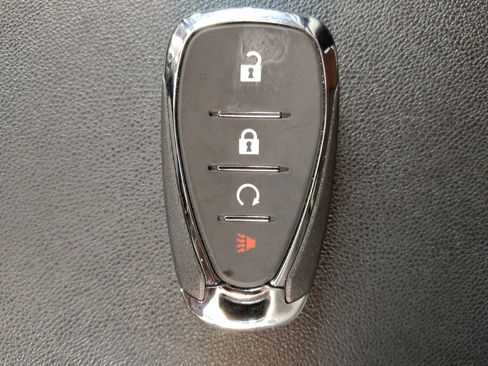 Used 2024 Chevrolet Equinox LS w/ Driver Confidence II Package FWD image 32