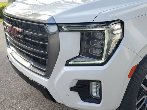 Certified 2021 GMC Yukon AT4 w/ AT4 Premium Plus Package AWD/4WD image 10